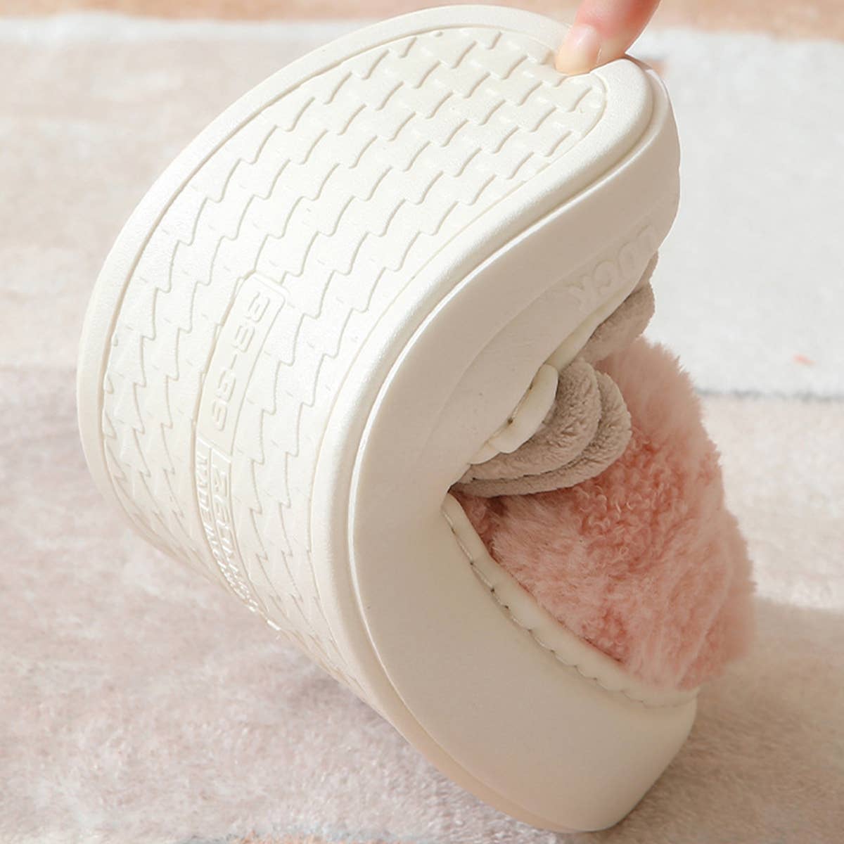 Beige Checkered Fuzzy Slippers – Cozy Indoor Slippers for Women